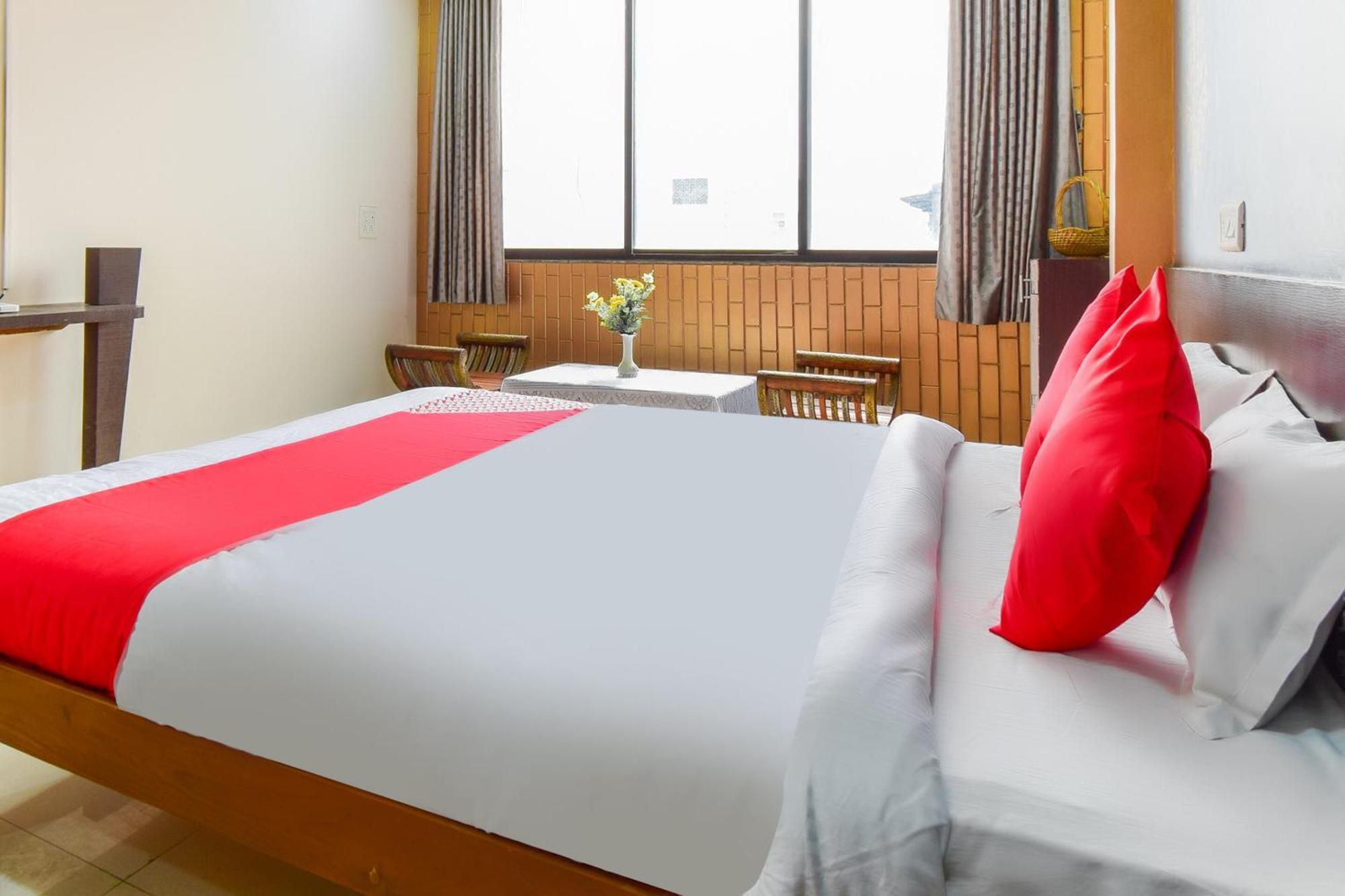 Oyo 67509 Hotel Tukson Narayangaon Exteriör bild